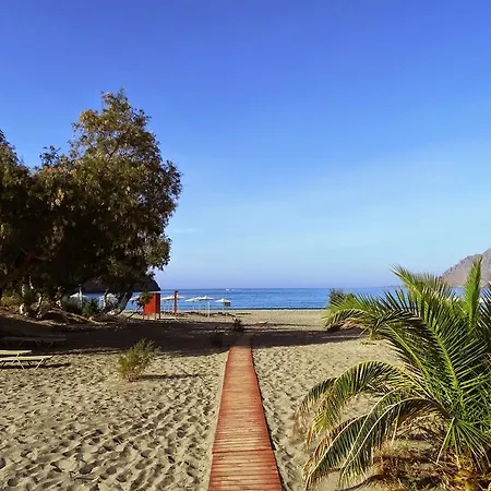 Beachside In Centre!